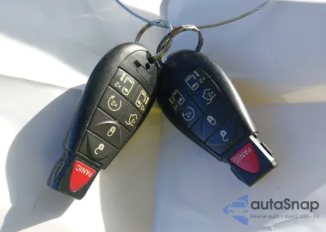 2016 Chrysler Town & Country Touring из США, поврежденный, VIN 2C4RC1BG1GR135518